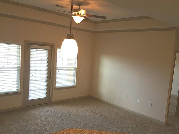 Spacious living room