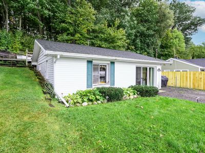 3991 S Shore Dr, Delton, MI, 49046