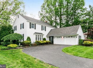 241 Southview Dr, Delran, NJ 08075