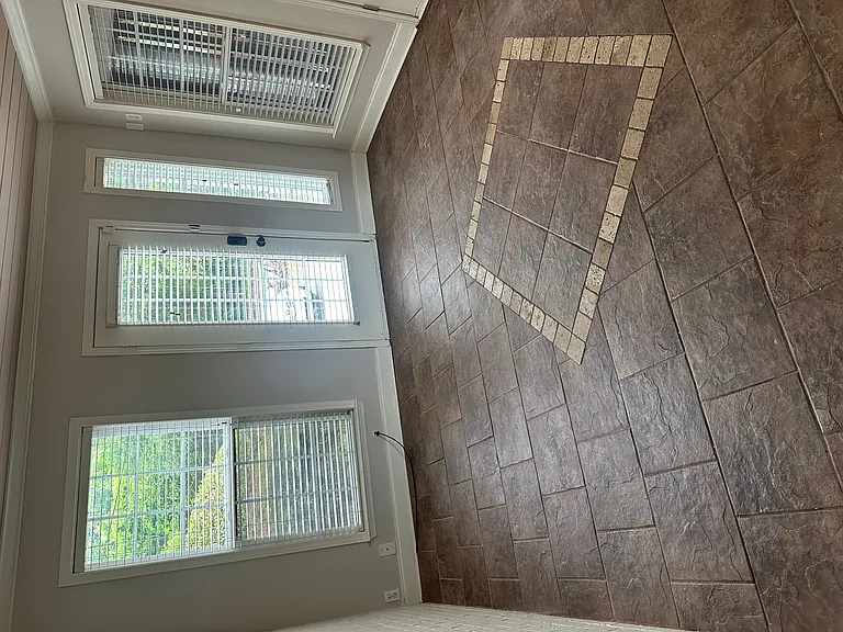 322 Pio Nono Ave — Photo 32