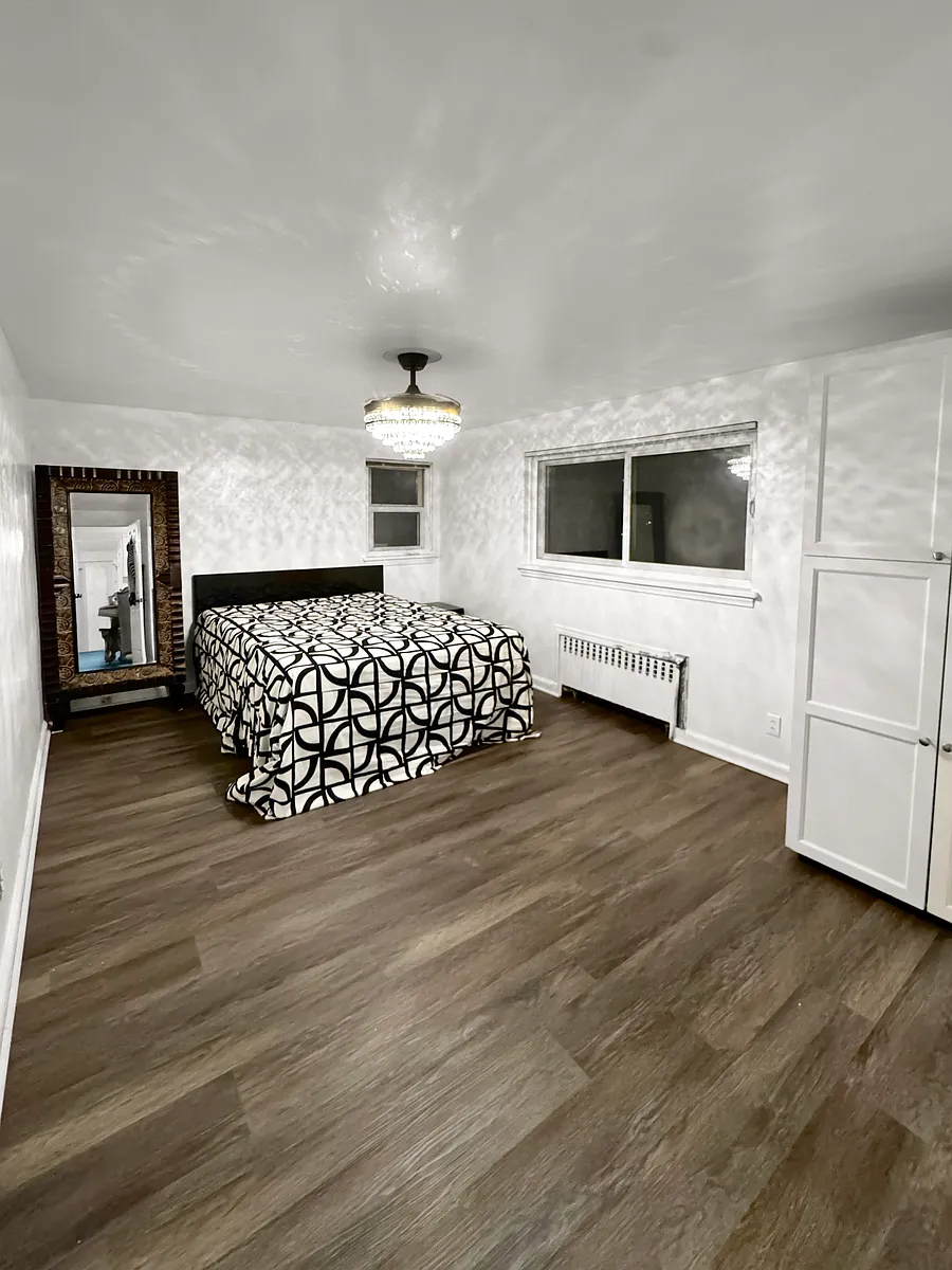 Building Photo - 287 E 27th St #2