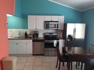 32 Lake Osborne Dr, Lake Worth, FL 33461
