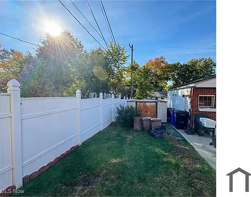 16318 Elberta Ave — Photo 4