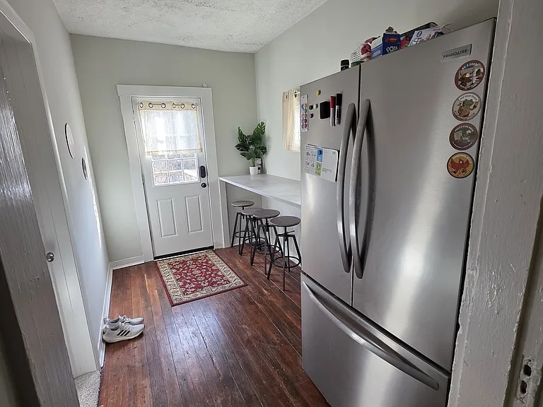 3552 Woodburn Ave #4 — Photo 12