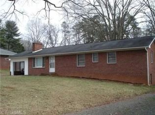 110 Oak Summit Rd, Winston Salem, NC 27105