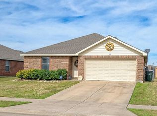 137 Pintail Ln, Sanger, TX 76266