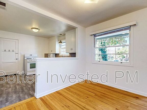 3rd image of 2224 Midway Dr