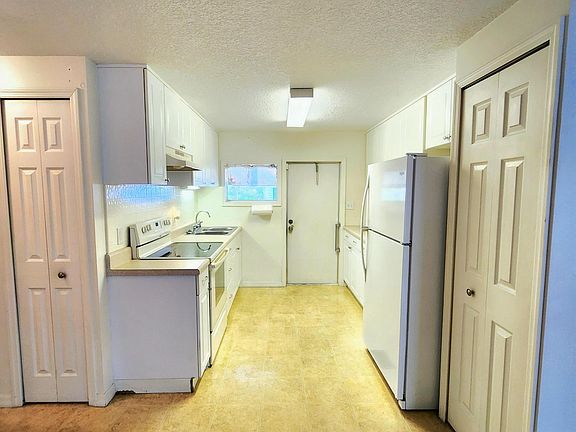 5th image of 9 Margarita Lane