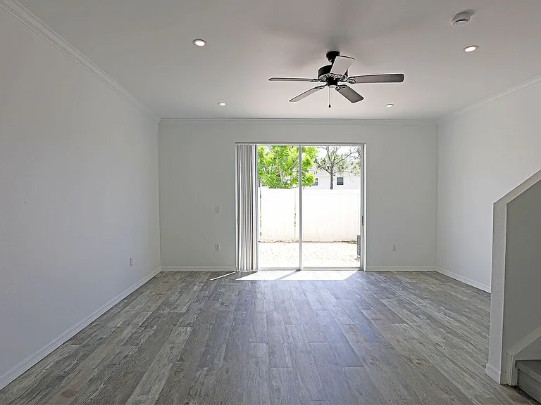 3629 Pine Oak Cir #102 — Photo 3