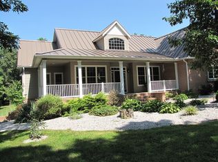 734 Ridge Top Dr, Jamestown, TN 38556