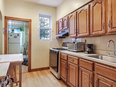 1093 E 36th St, Brooklyn, NY, 11210