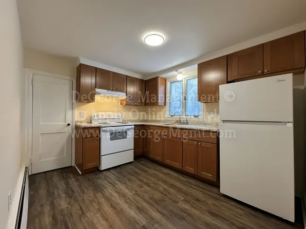 East Union, 1161 E Union St #3, Newark, NY 14513