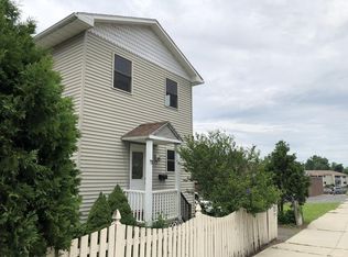 73-75 Walnut St, Holyoke, MA 01040