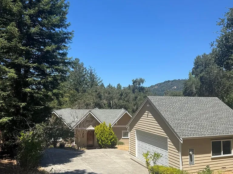 325 Vista Robles Dr — Photo 2
