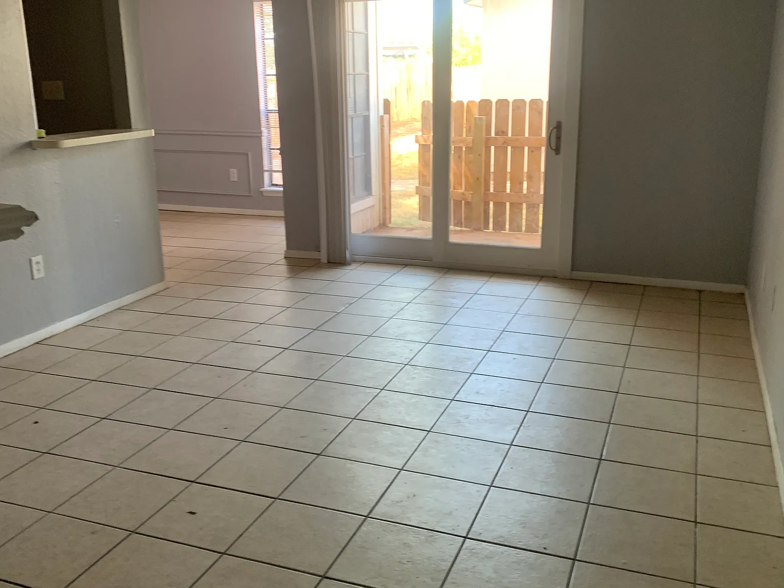 1 bed, 705 sqft, $925 — Photo 3
