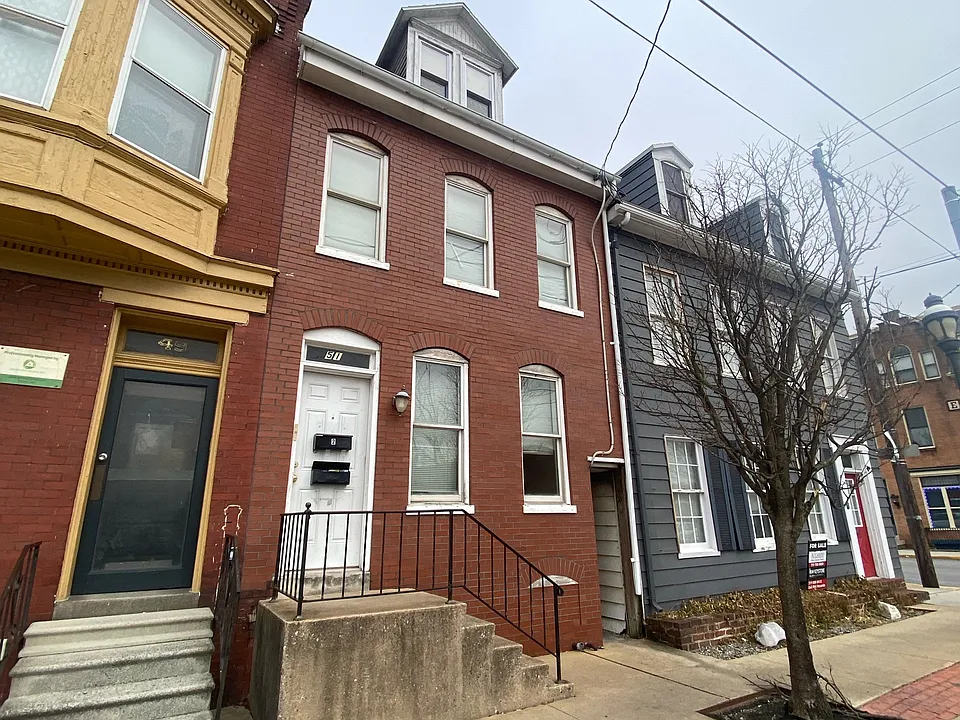51 S Queen St #1