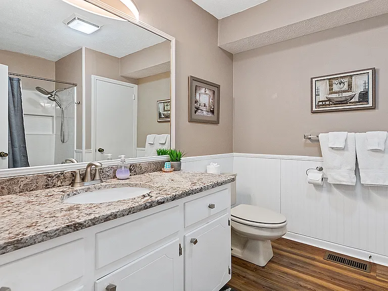 182 Allison Dr — Photo 4