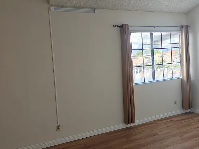 8280 Rush St — Photo 16