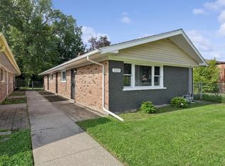 220 W 155th St, Harvey, IL 60426