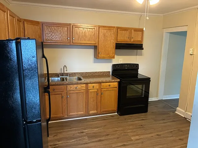 108 E Main St #4 — Photo 5