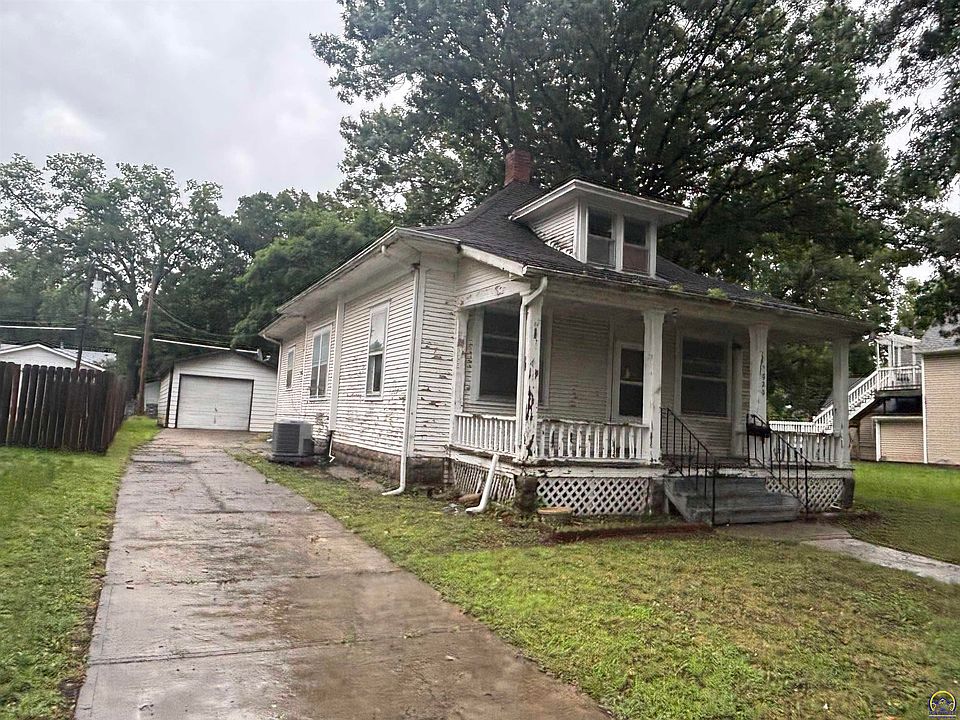 2nd image of 920 Mechanic St
