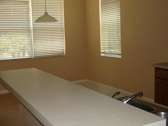 4th image of 17533 Holly Oak Ave