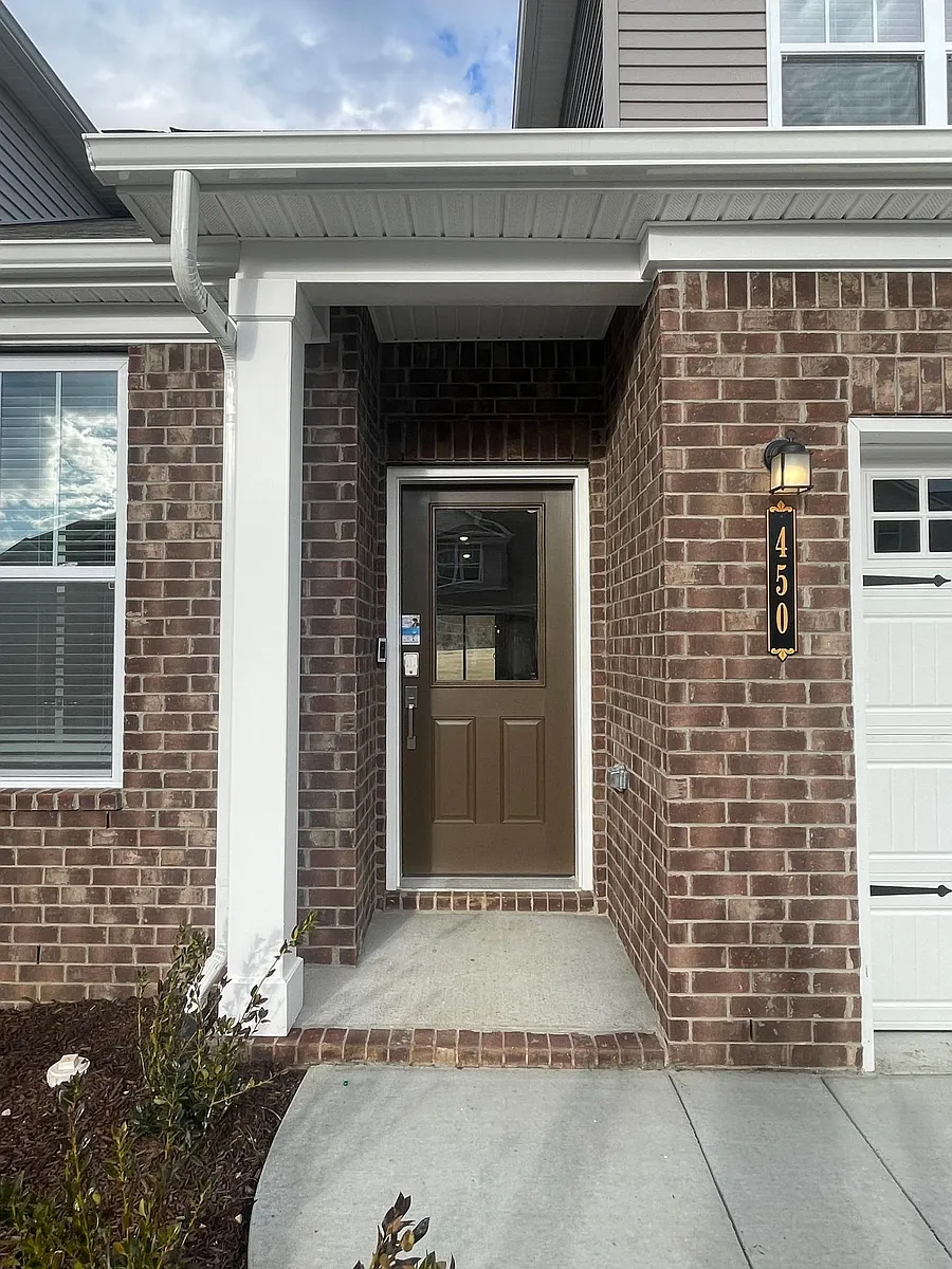 Building Photo - 450 Alcott Way
