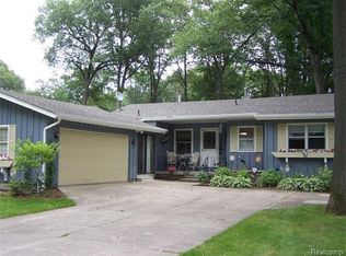 3226 Monticello Dr, Port Huron, MI