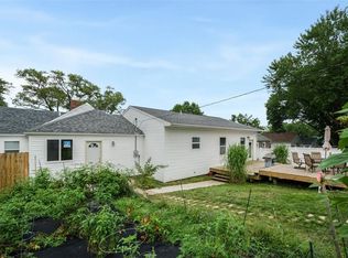 1237 16th Ave SW, Cedar Rapids, IA 52404