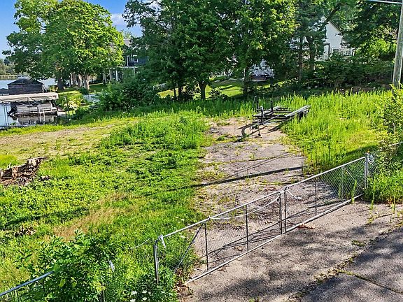 4th image of 4190 Meyers Rd