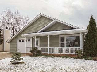 9 Ingleshire Rd, Montgomery, IL 60538