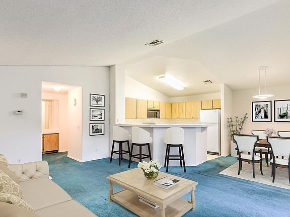 5th image of 840 Yacht Harbor Dr Unit 201