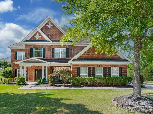 8638 Savannah Rd, Harrisburg, NC 28075