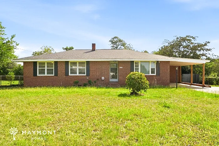 4406 Traylor St