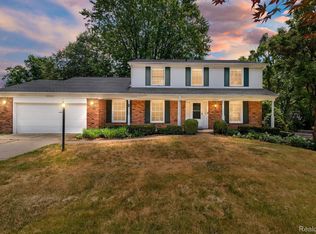 16944 Bradner Rd, Northville, MI 48168