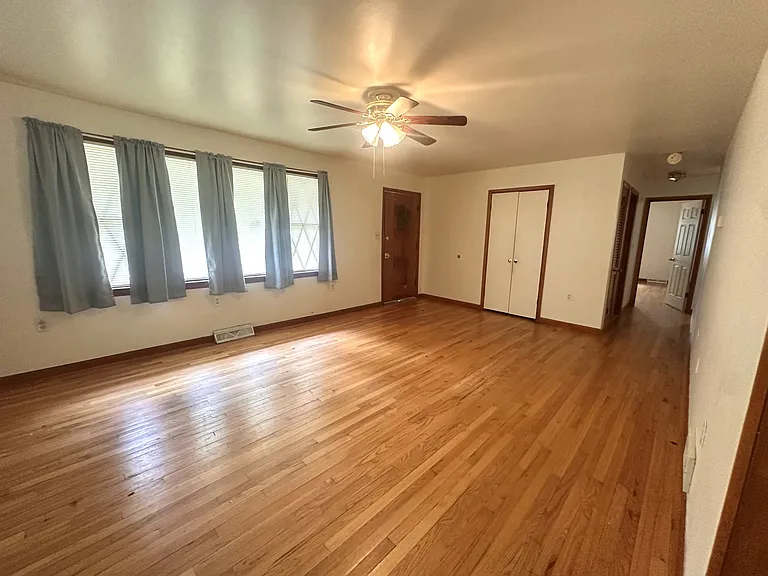337 County Line Dr — Photo 2