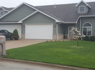 2074 River Point Ct, De Pere, WI 54115