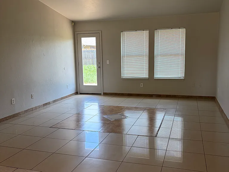 2704 Fennel Rd — Photo 17