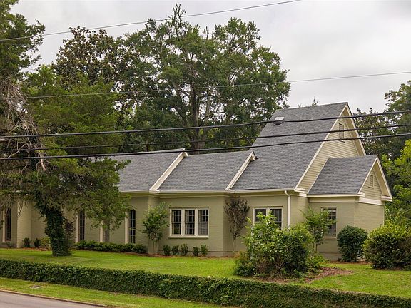 2nd image of 820 Fort Dale Rd