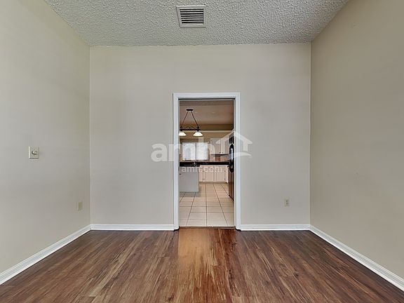 5th image of 27216 Coral Springs Dr