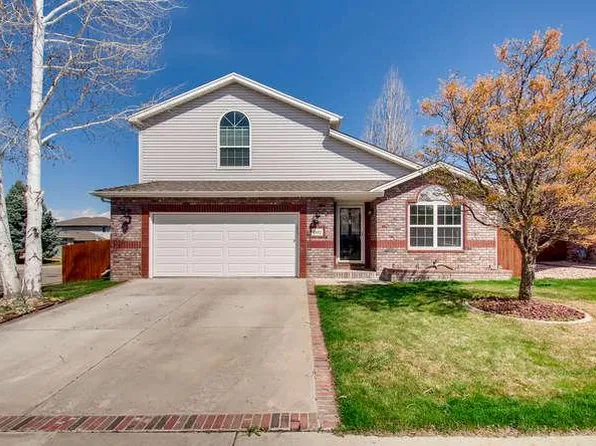 2082 Goldfinch Ct, Longmont, CO 80503