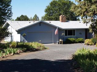 3923 NW 25th St, Redmond, OR 97756