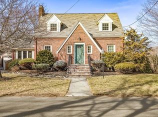 8 Parker Rd, Winchester, MA 01890