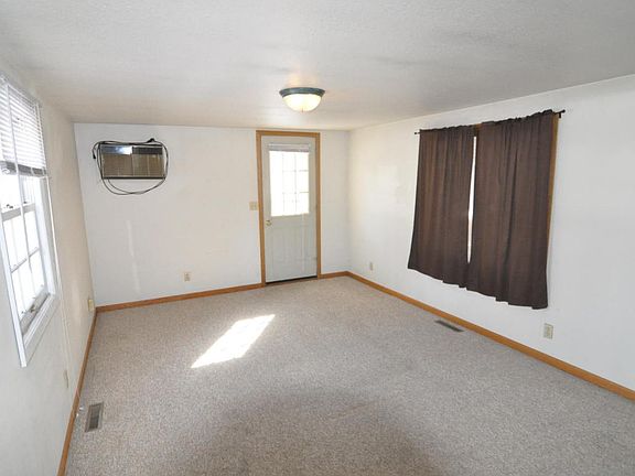 5th image of 410 2nd Ave SE