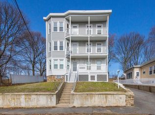184 Ocean Ave W APT 2L, Salem, MA 01970