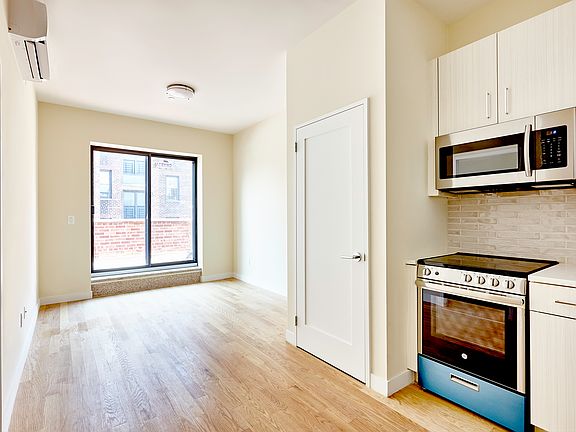 2nd image of 785 Saint Nicholas Ave APT 5R