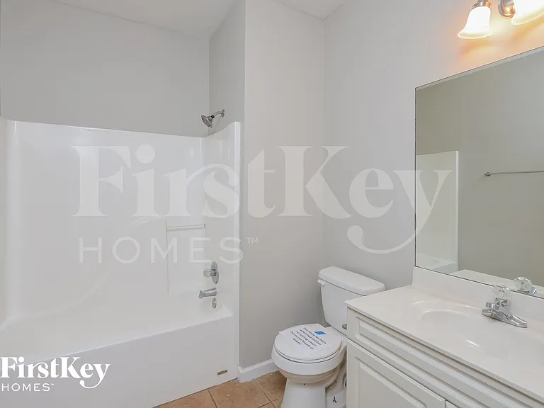 1000 Medinah Dr — Photo 13