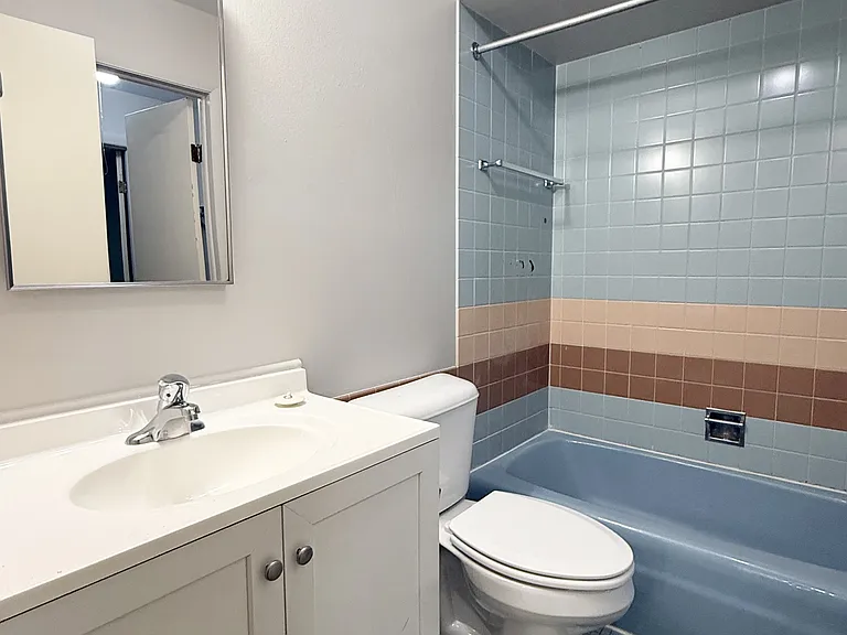 2050 Allen Blvd #26 — Photo 8