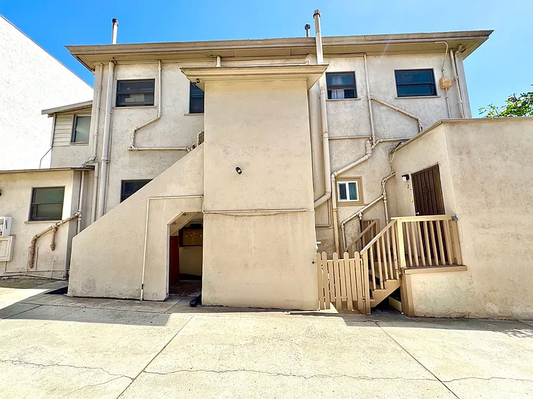 Nerny Apartments — Photo 12