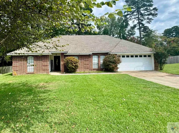 212 Kimball Dr, Wake Village, TX 75501